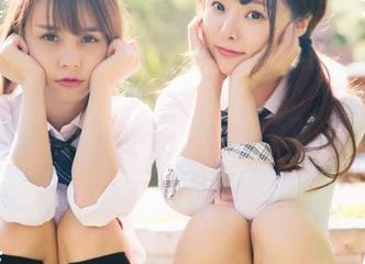菠萝社 – 王语纯毛衣写真：毛线的亲近感能不能比得上我向你投来的彩虹眼神？