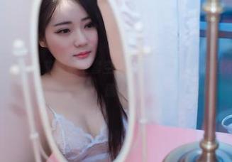 轰趴猫 – 看Ellie艾栗栗全套空姐原图，谁说平底鞋不能搭配翅膀？