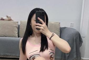微密圈 – 潮流私房：铁锤姐姐在靓丽图片中与裤里丝越界