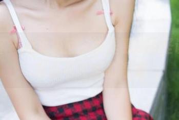 青豆客 – 心灵返回，绮里嘉Ula圣诞作品有点不经意的温柔