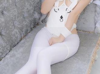香川澪在碧蓝航线：私拍的恶毒印记
