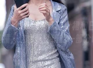 魔镜街拍 – 婷婷的更新：粉裙和日常工作的碰撞，这也是营销的一部分吗？