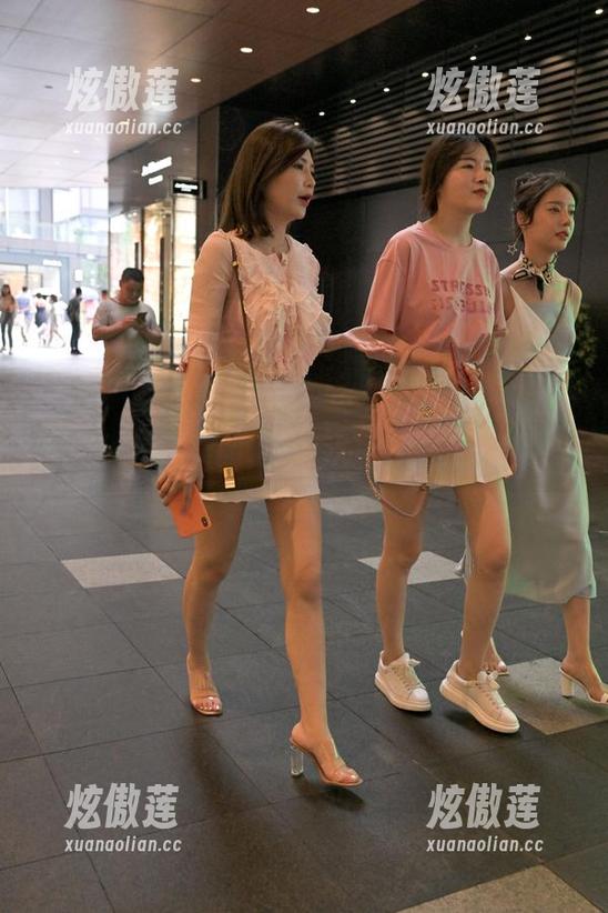 魔镜街拍 魔镜街拍:美图,散落的时光一言难尽。