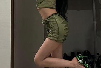 微密圈 – 照片呐，黎允熙baby的万圣节，像个从糖果屋里跑出来的女巫